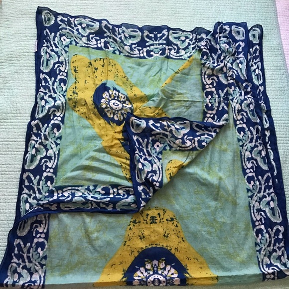 Scarf / Sarong - Picture 3 of 4